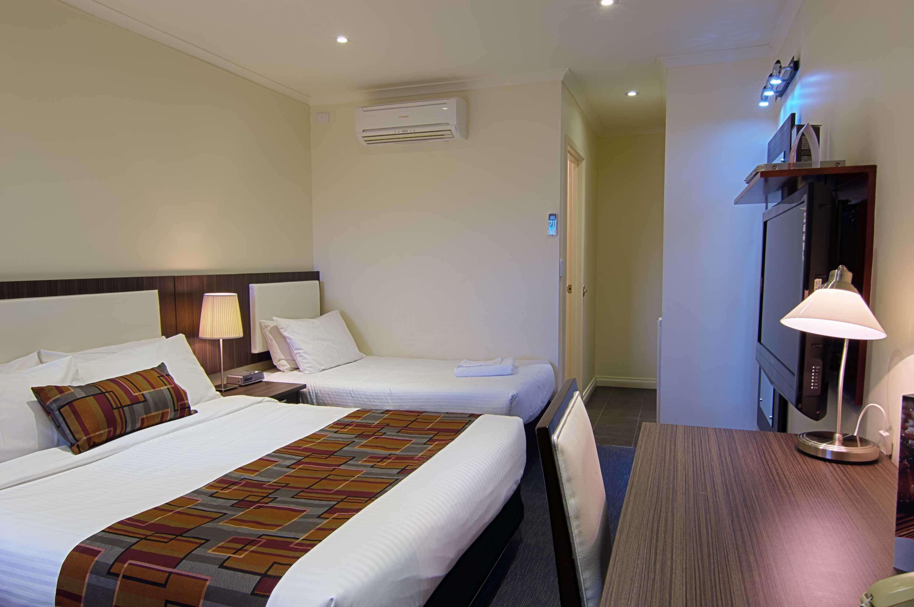 Best Western Plus Buckingham International Мурабин Екстериор снимка