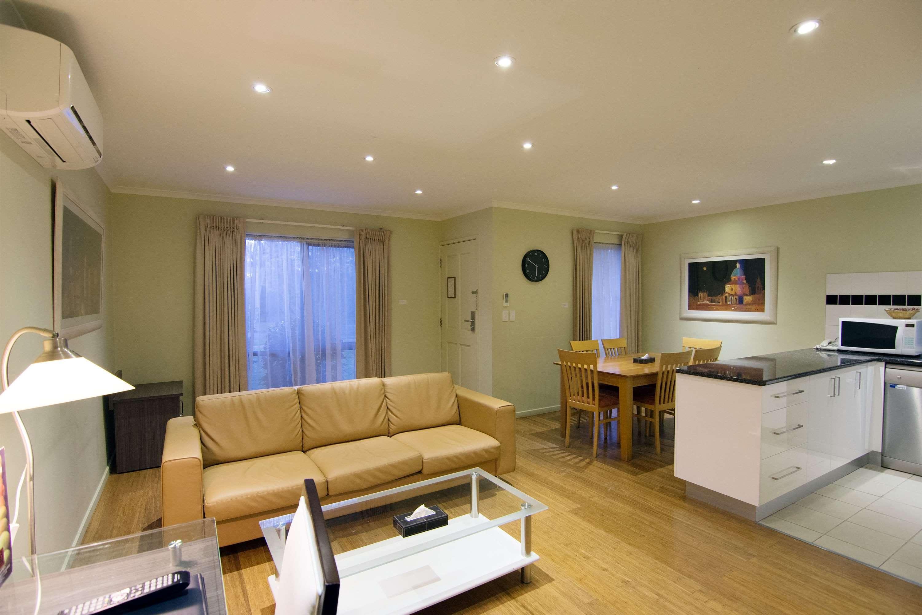 Best Western Plus Buckingham International Мурабин Екстериор снимка