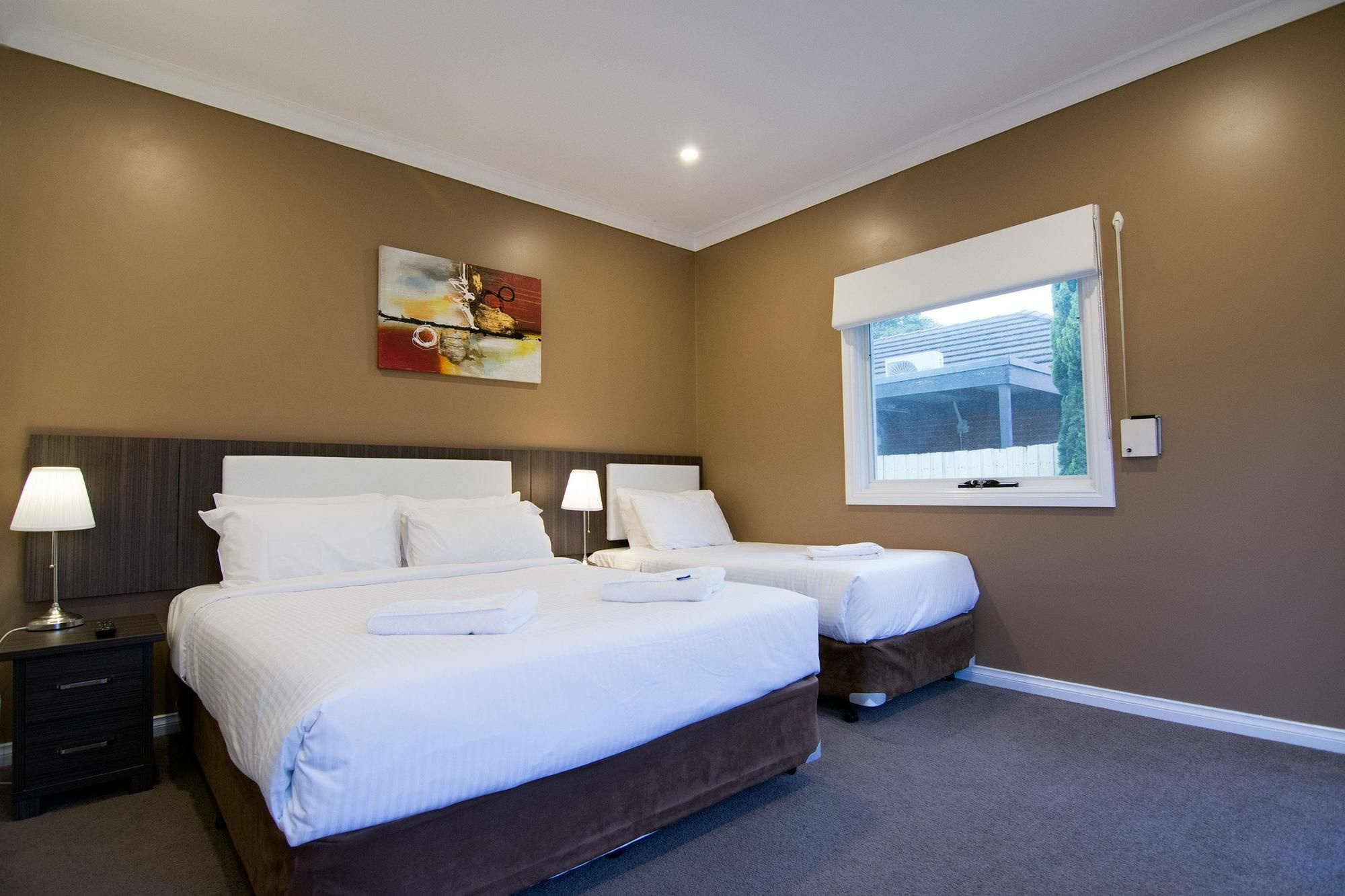 Best Western Plus Buckingham International Мурабин Екстериор снимка